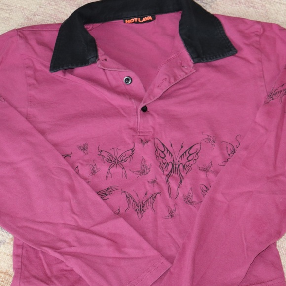 HOT LAVA BUTTERFLY TEE - Picture 1 of 2